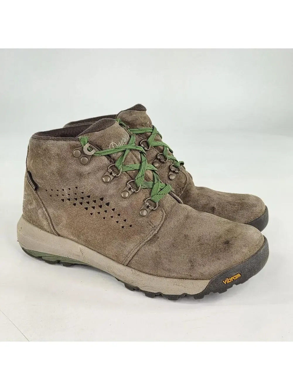 Danner Women's Inquire Chukka Boots US 7 Brown Suede waterproof hiking boot